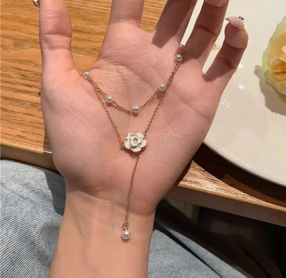 White flower long necklace