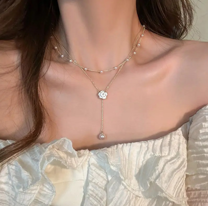 White flower long necklace