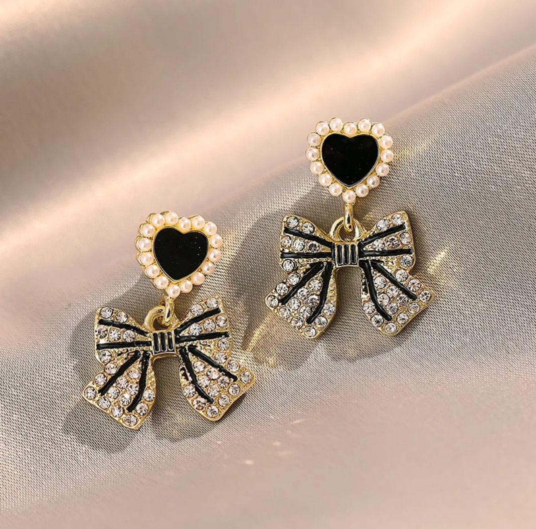 Black heart bow drop earrings